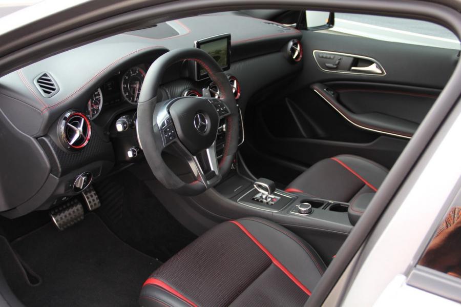  Mercedes-Benz A45 AMG 2013 года  (фото 42 из 55)